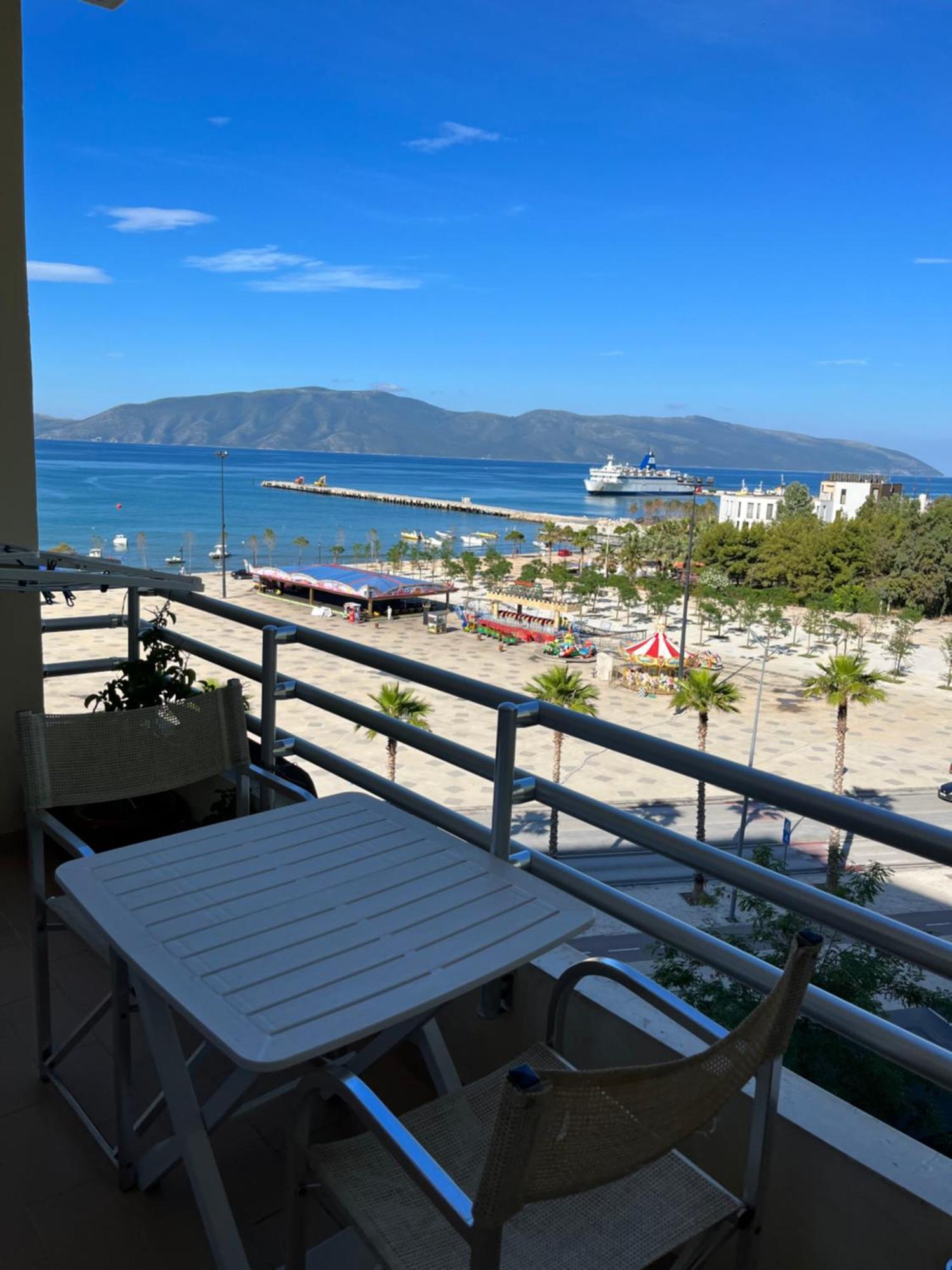 Sea View Apartment Vlore Bagian luar foto