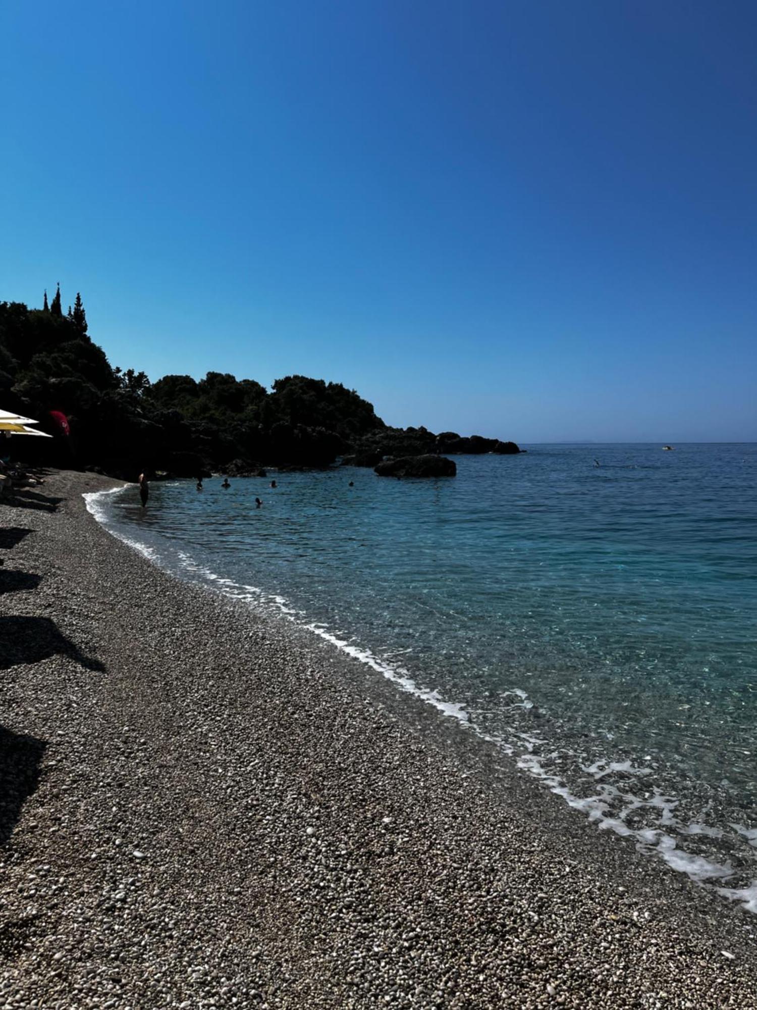 Sea View Apartment Vlore Bagian luar foto